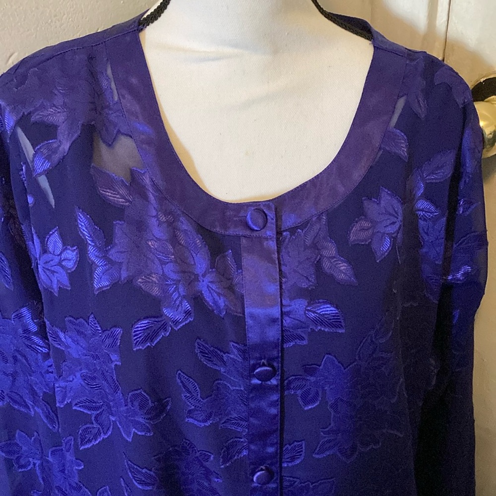 Blouse - Picture 2 of 5